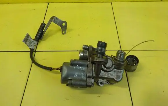 Mercedes-Benz C W204 Fuel injection high pressure pump A2711500420 14SP4