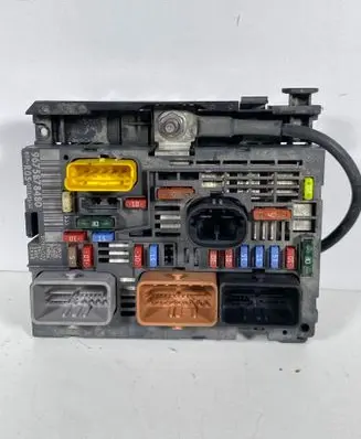 Peugeot Partner BSM Control unit 9675878480