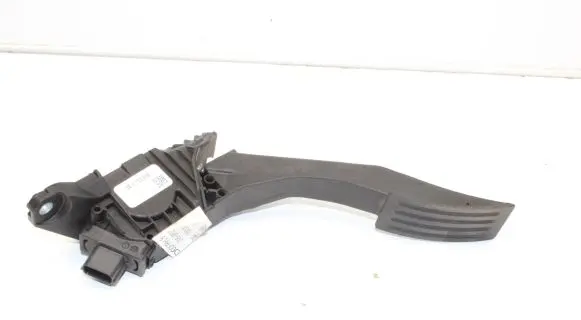 Ford Focus Accelerator throttle pedal JX619F836BC