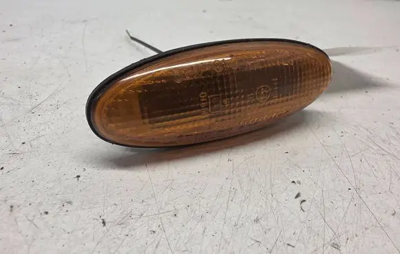 Mazda Premacy Front fender indicator light 0464120