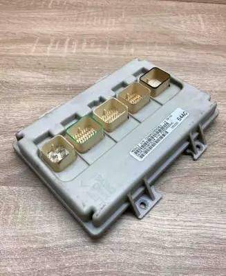 Chrysler Voyager Central body control module P05026064AC