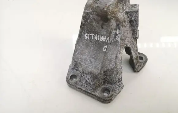 Audi A4 S4 B6 8E 8H Engine mounting bracket 8E0199308H