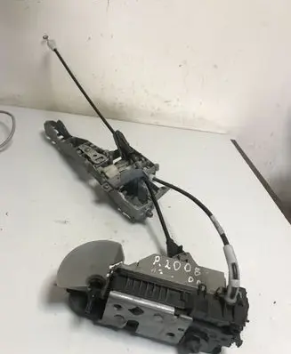 Peugeot 2008 I Front door lock 9812501080