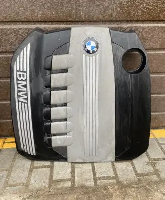 BMW 7 F01 F02 F03 F04 Engine cover (trim) 13717802848 E1861