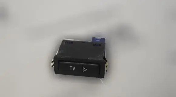 BMW 7 E38 Other switches/knobs/shifts 8368345
