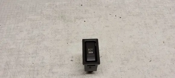Toyota Avensis T250 Fuel tank opening switch 156795