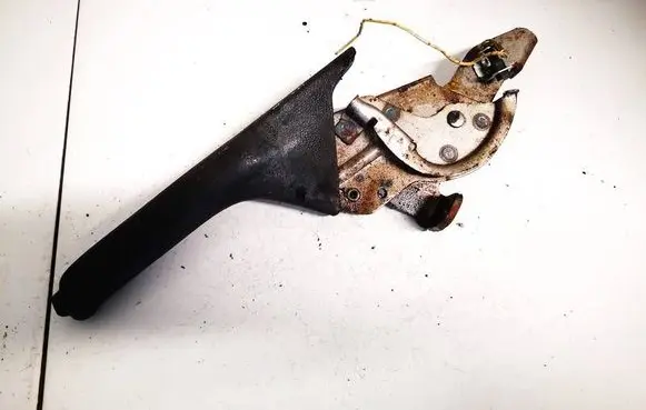 Handbrake/parking brake lever assembly