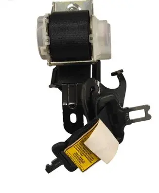 Toyota Highlander XU50 Middle seatbelt (rear) 