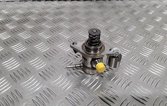 Fuel injection high pressure pump