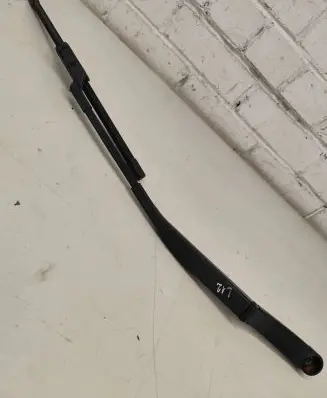 KIA Ceed Front wiper blade arm F00S51F047