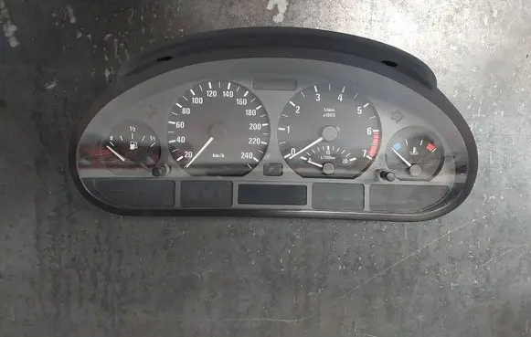 BMW 3 E46 Speedometer (instrument cluster) 6931243 62116931243 0263639078
