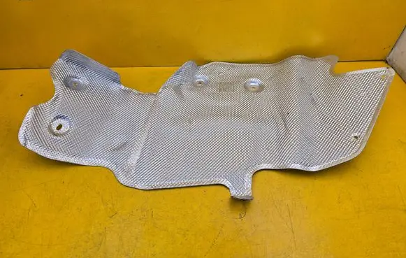 Audi R8 4S Exhaust heat shield 4S0825733A