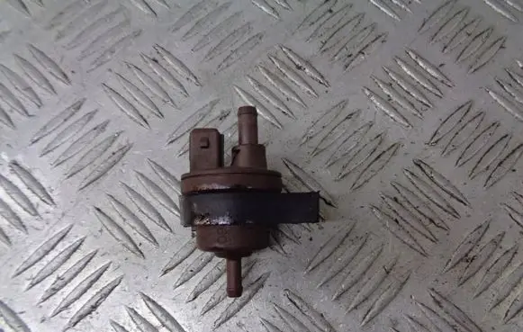 Peugeot 407 Vacuum valve 2580008B