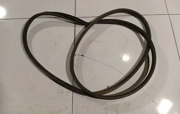 KIA Sorento Rubber seal front coupe door
