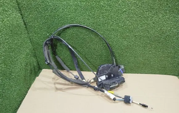 Renault Trafic III (X82) Sliding door lock 825027817R 93459206 40727211