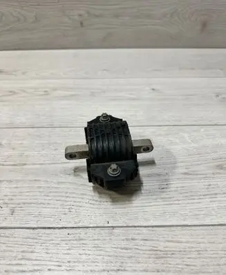 BMW 5 GT F07 Gearbox mount 6780269