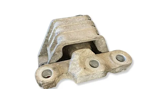 Opel Vectra C Engine mount bracket V04652