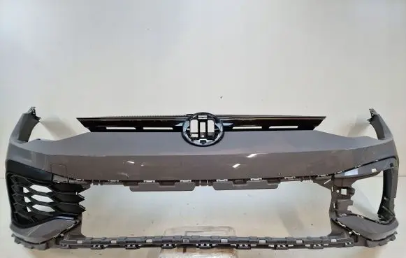 Volkswagen Golf VIII Front bumper 5H0807221