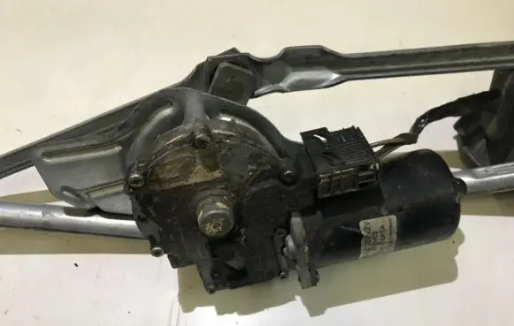 BMW 5 E39 Wiper motor 404202 8360603