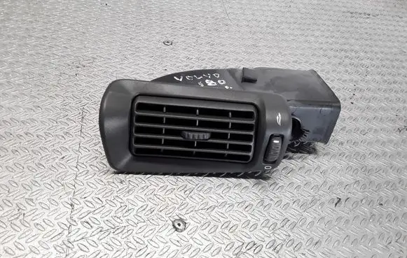 Rear air vent grill