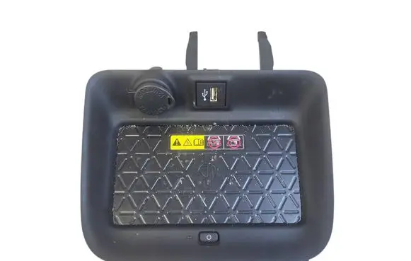 Toyota RAV 4 (XA50) Wireless charging module 10R0615498