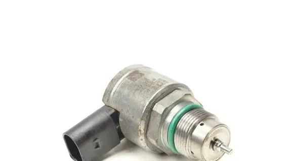 Skoda Superb B8 (3V) Fuel pressure sensor 04L130764C