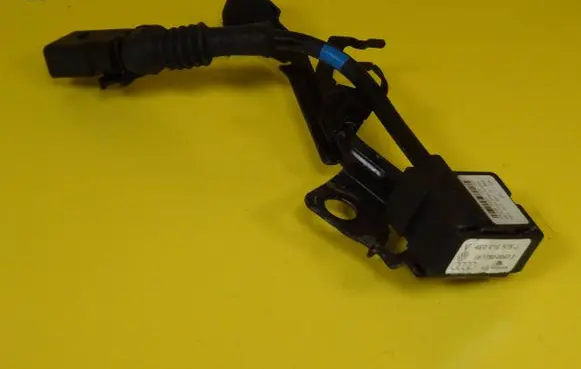 Audi A8 S8 D3 4E Acceleration sensor 4E0616575J