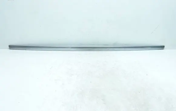 Tailgate trim