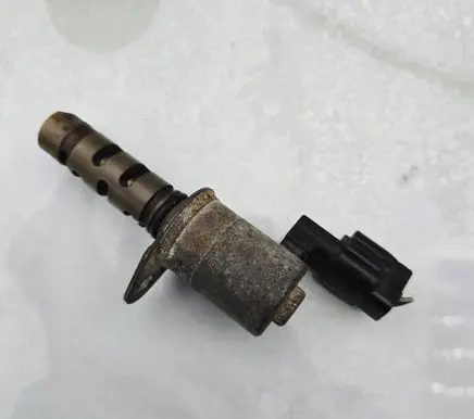 Toyota Celica T230 Camshaft vanos timing valve 1533022020 B1H0610607C