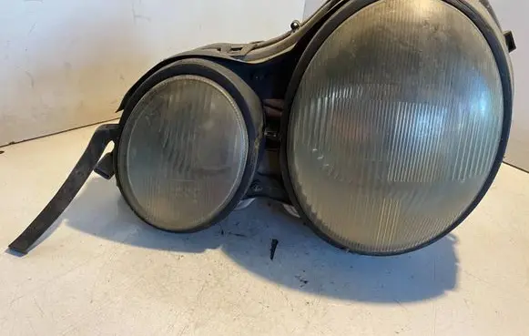 Mercedes-Benz E W210 Headlight/headlamp