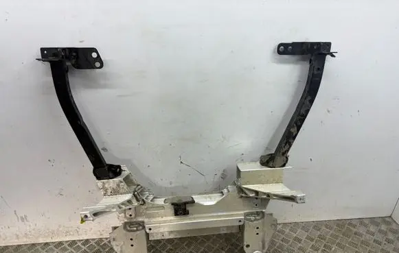 Peugeot 2008 II Front subframe
