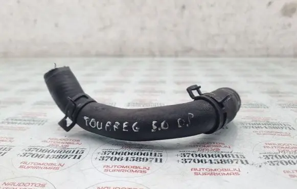 Volkswagen Touareg I Engine coolant pipe/hose 7L6121058