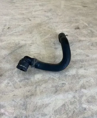 Engine coolant pipe/hose