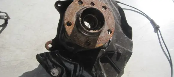 BMW X4 F26 Front wheel hub 6857414