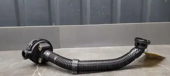 Seat Ibiza III (6L) Breather hose/pipe 03e103765b