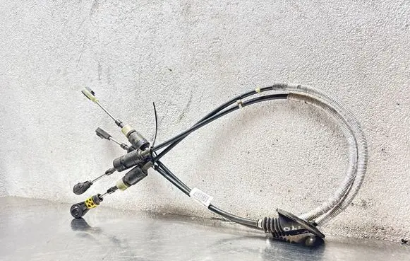 Volvo V40 Gear shift cable linkage 31367433