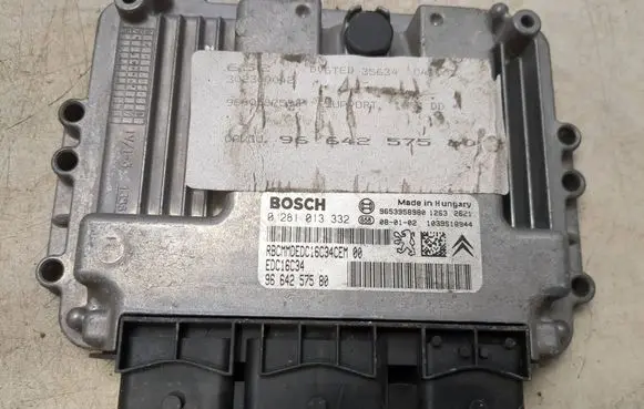 Citroen C4 II Engine control unit/module 9653958980 9664257580 0281013332