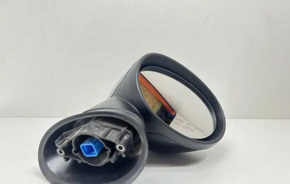 Front door electric wing mirror