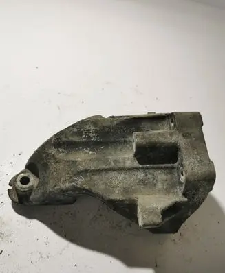 Mercedes-Benz Vito Viano W447 Engine mounting bracket A6512235704