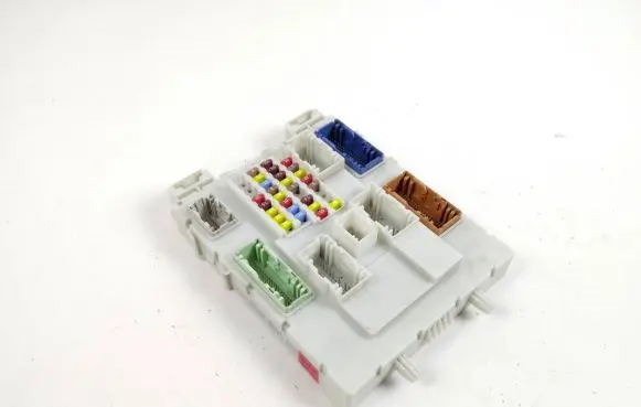 Ford Grand Tourneo Connect Fuse module F1DT14A073DF
