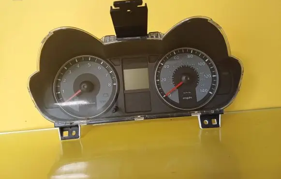 Mitsubishi Colt Speedometer (instrument cluster) 8100B082H