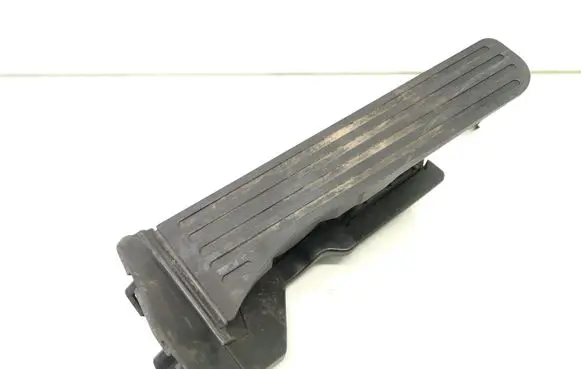 Volkswagen PASSAT B6 Accelerator throttle pedal 1K2721503M 6PV00874500
