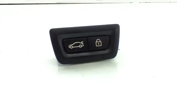 BMW X3 F25 Tailgate/boot open switch button 9275121
