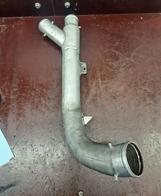 Intercooler hose/pipe