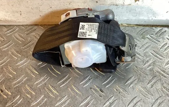 Toyota Corolla Verso E121 Front seatbelt G087917