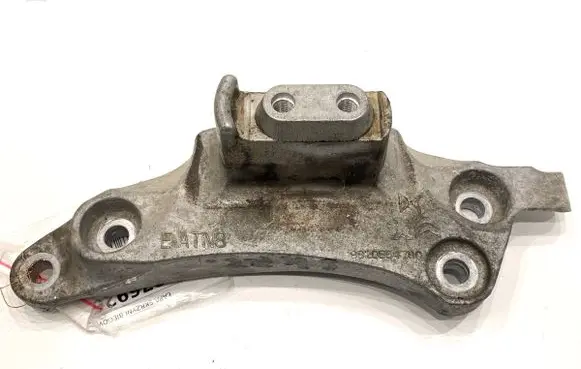 Peugeot 3008 II Gearbox mount 9820554780