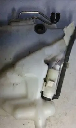 Mercedes-Benz E W211 Windshield washer fluid reservoir/tank 2118600560