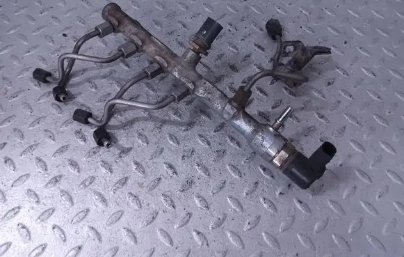 KIA Ceed Fuel main line pipe 314002U200 314112U000 314122U000
