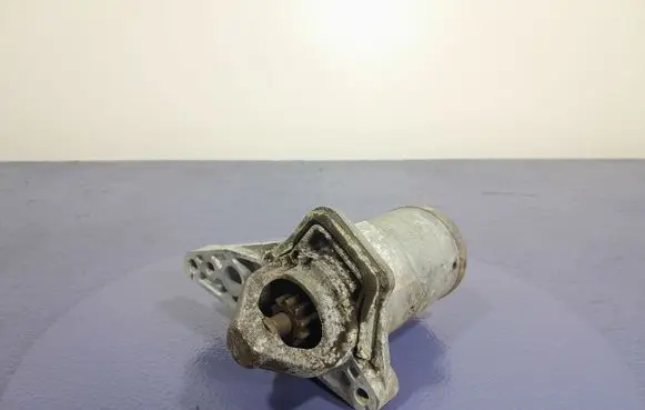 Nissan Note (E11) Starter motor 23300BC200