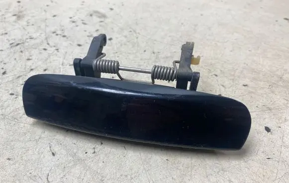Audi A4 S4 B6 8E 8H Rear door exterior handle 8E0839207